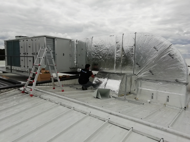 Instalação RoofTop e Condutas sem Proteção Mecânica