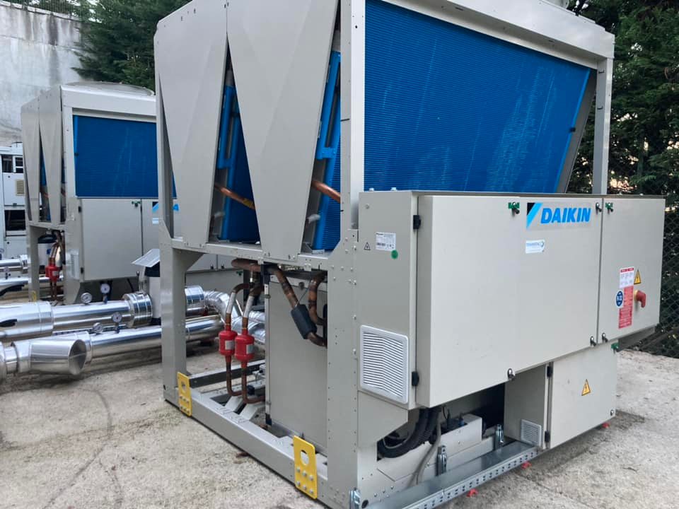 Instalação de 2 chiller’s a R32 com monitorização remota.