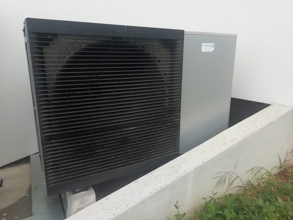 Projecto e instalação de Unidade Desumidificadora e  Bomba de Calor